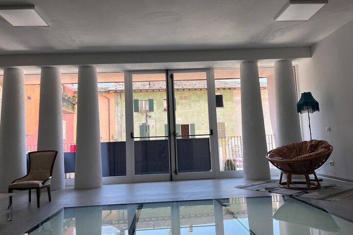 Room 11 of 71