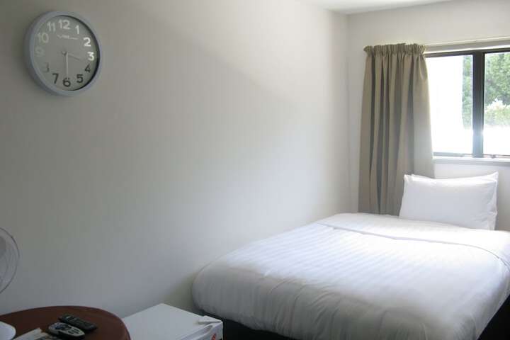 Room 13 of 24