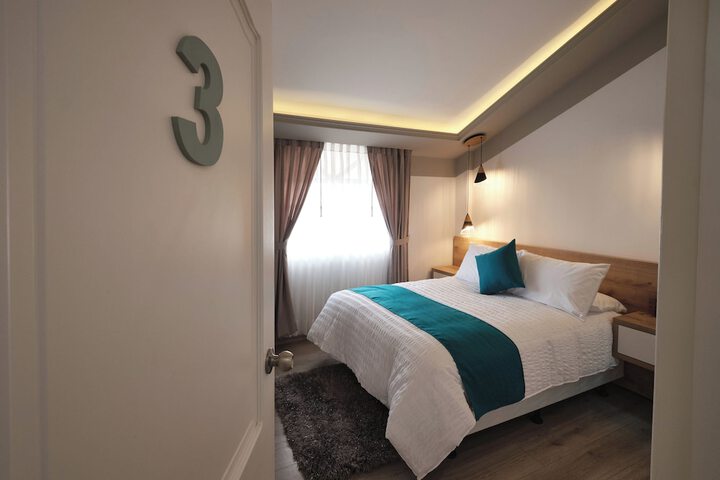 Room 10 of 24