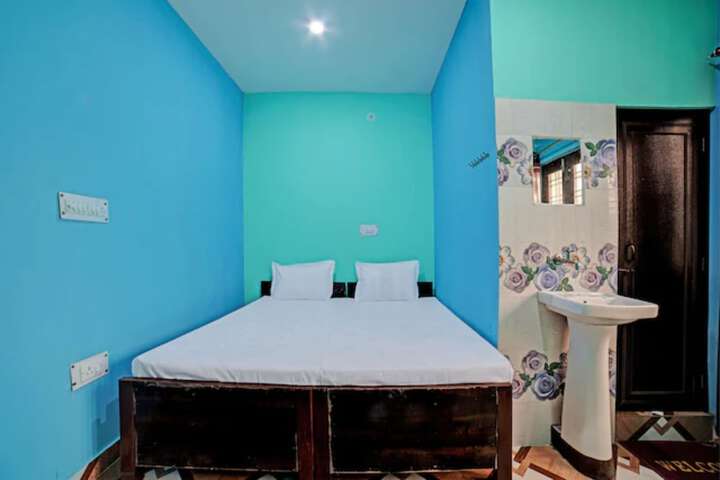 Room 11 of 21