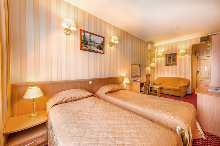 Room 18 of 79