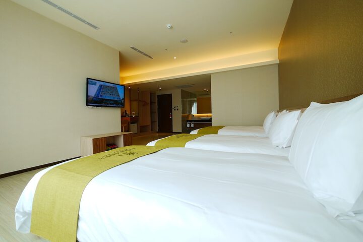 Room 12 of 52