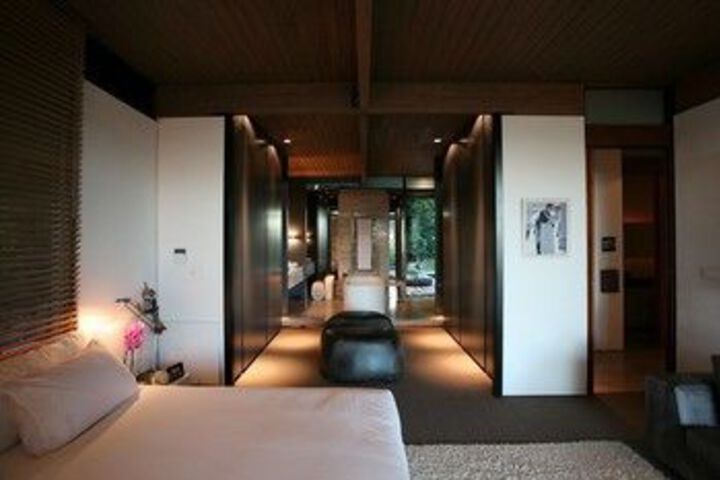 Room 8 of 23