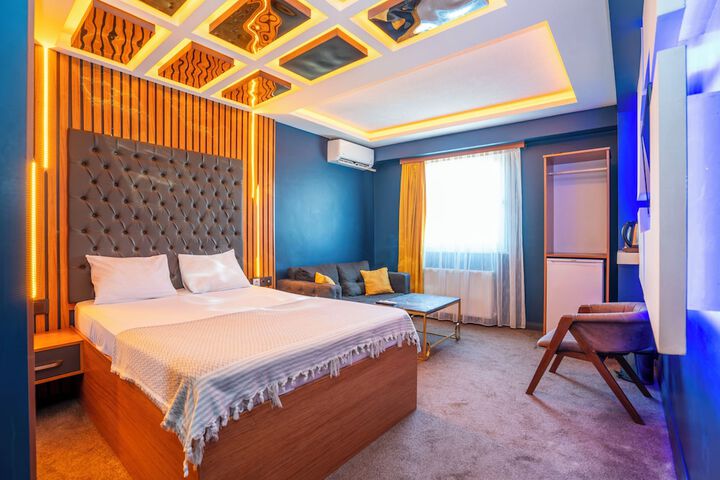 Room 5 of 22