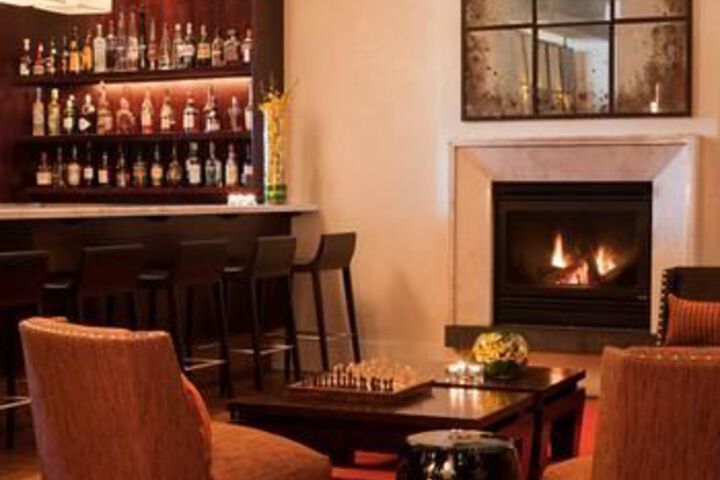 Hotel Lounge