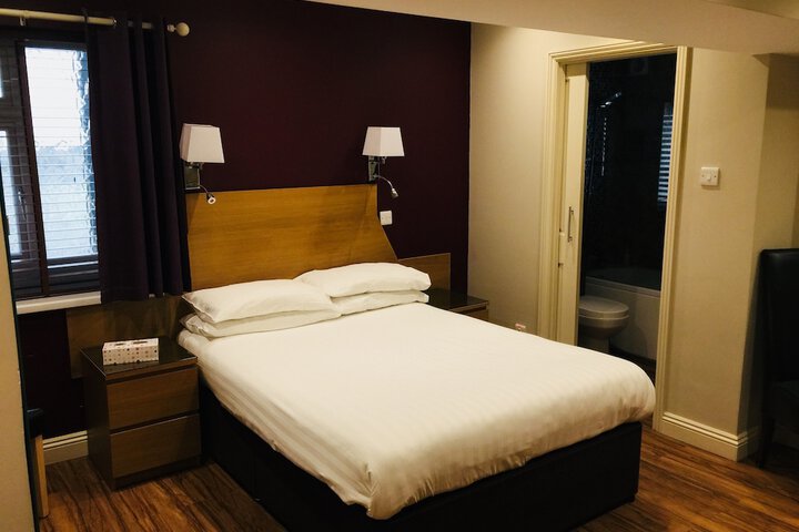 Room 35 of 139