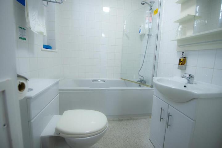 Room 15 of 18