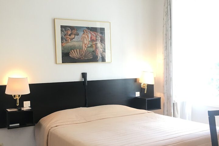Room 12 of 62