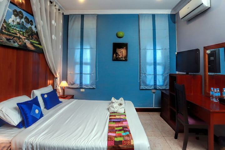 Room 30 of 99