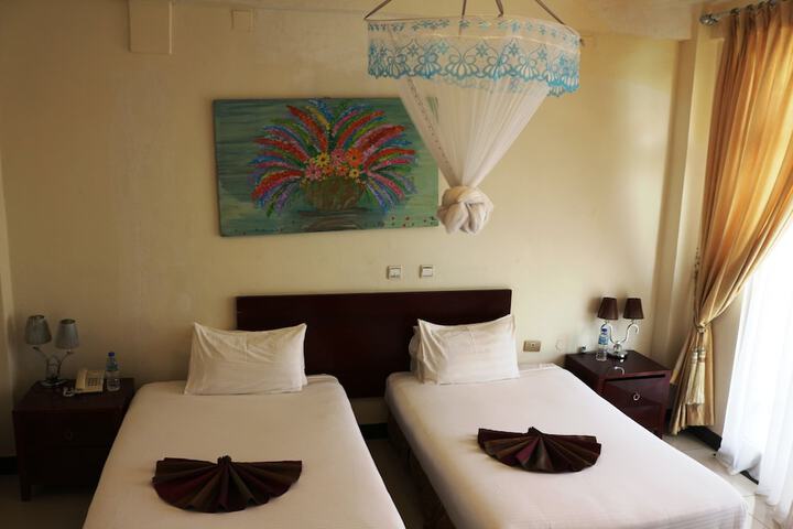 Room 2 of 22