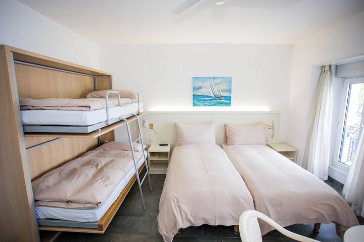 Room 34 of 63