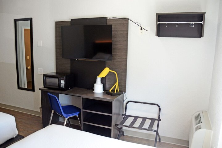 Room 22 of 57
