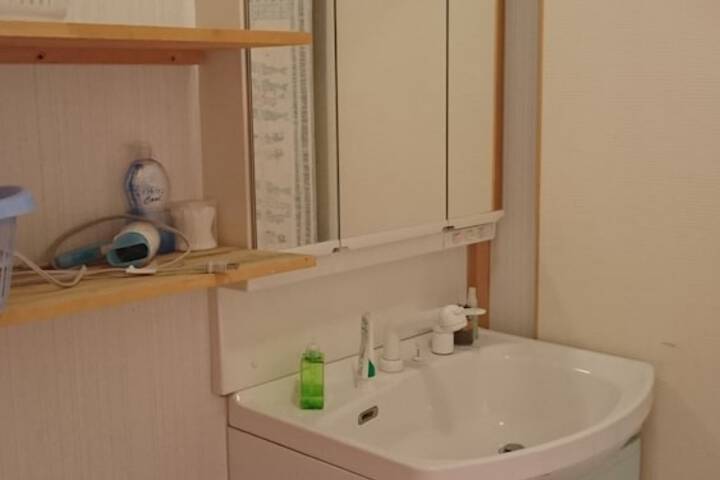 Room 14 of 30