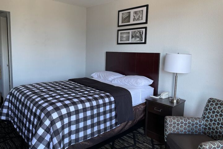 1 Double Bed (7 of 9)