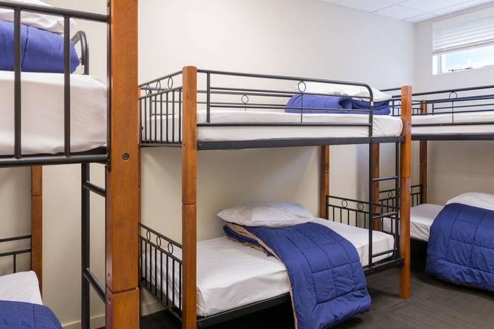 Room 14 of 106