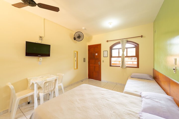 Room 21 of 122