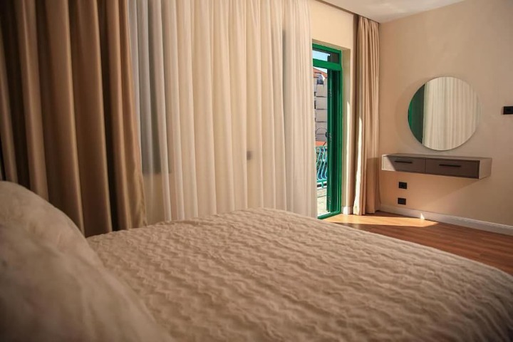 Room 17 of 53