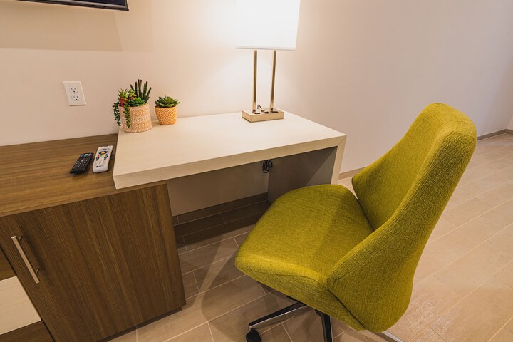 Room 8 of 22