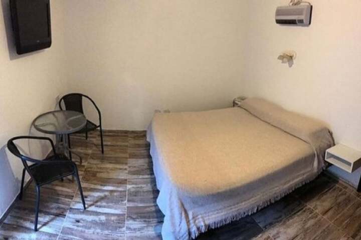 Room 8 of 14