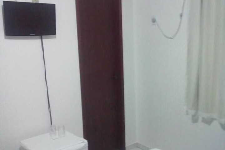 Room 8 of 22