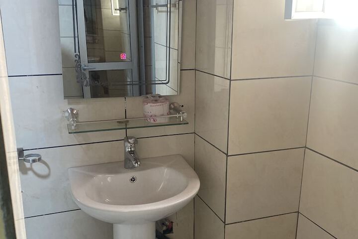 Room 14 of 21