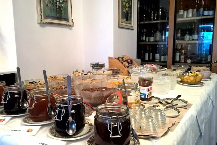 Breakfast/Coffee Service 63 of 75