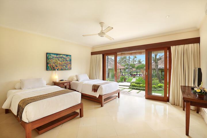 Room 2 of 42