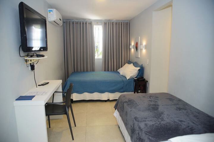 Room 32 of 68