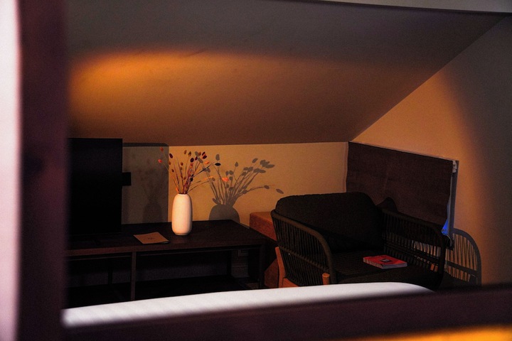 Room 46 of 99