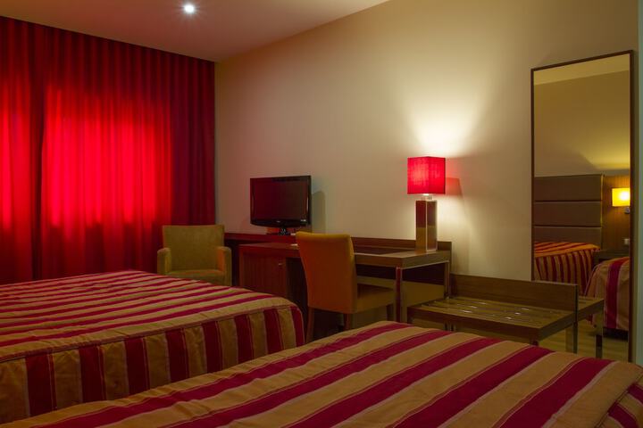 Room 4 of 44