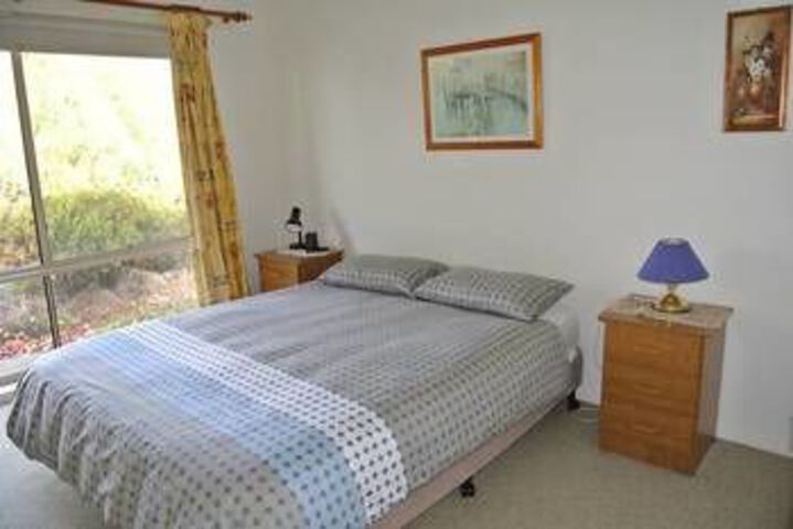 Room 4 of 10