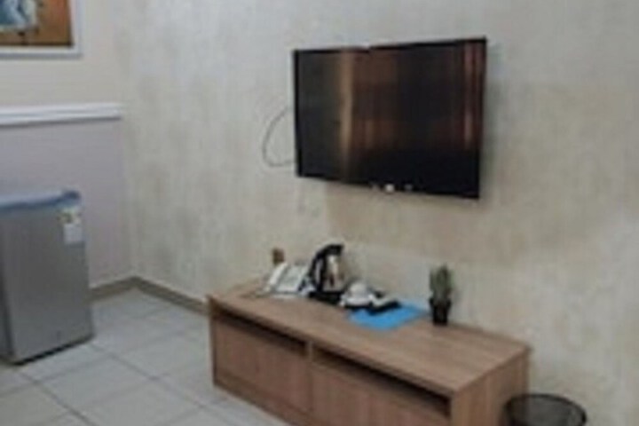 Room 13 of 19