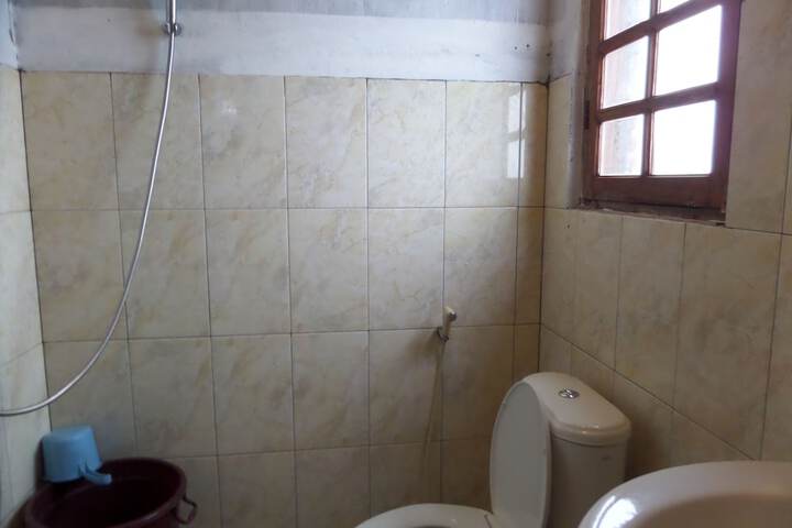 Room 9 of 15