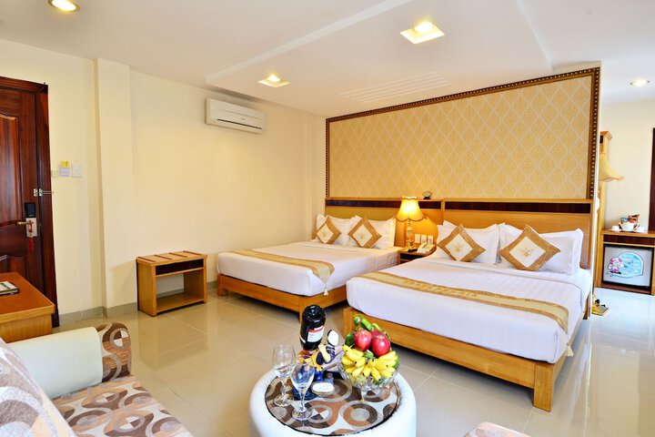 Room 16 of 80