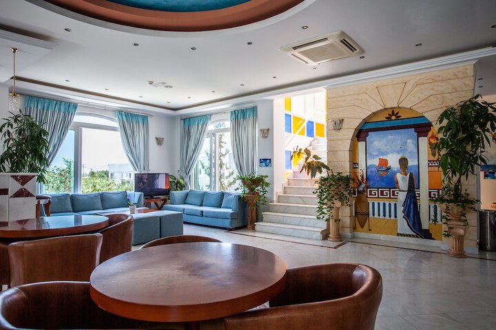 Guest Lobby