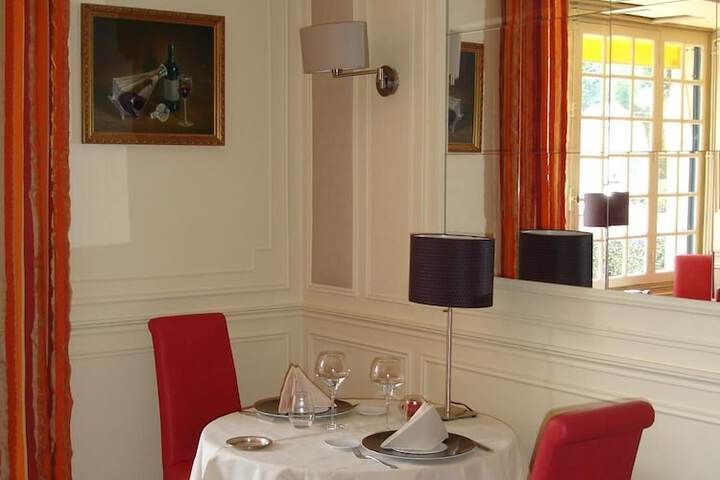 Dining Photos