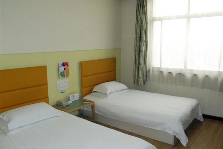 Room 2 of 11