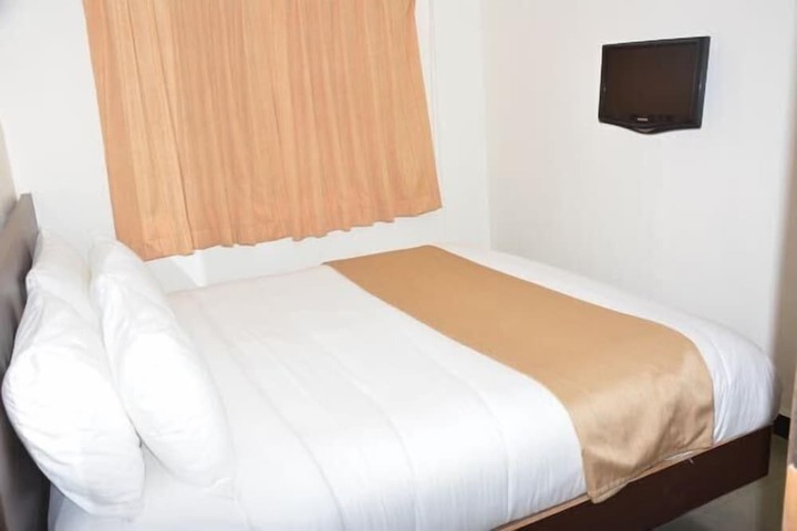 Room 2 of 14