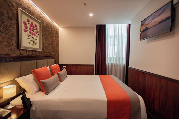 Room 28 of 50