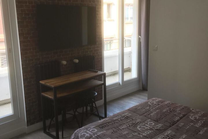 Room 3 of 64