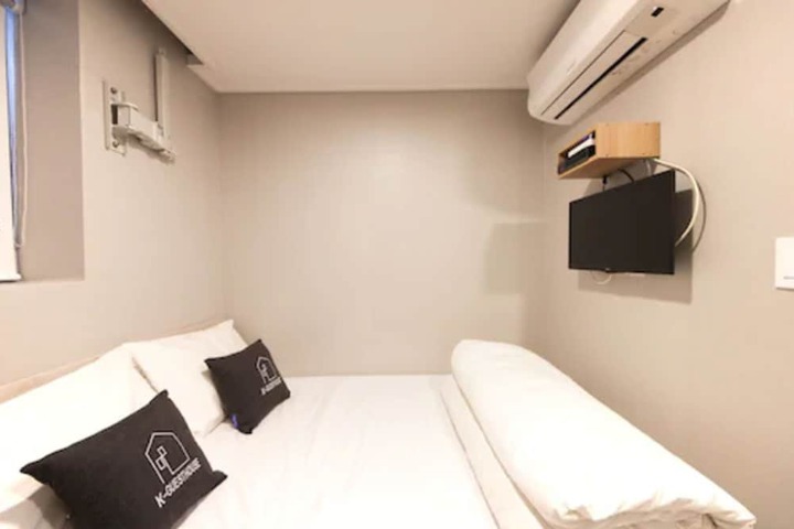 Room 19 of 44