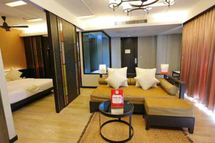 Room 30 of 43