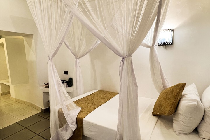 Room 2 of 55