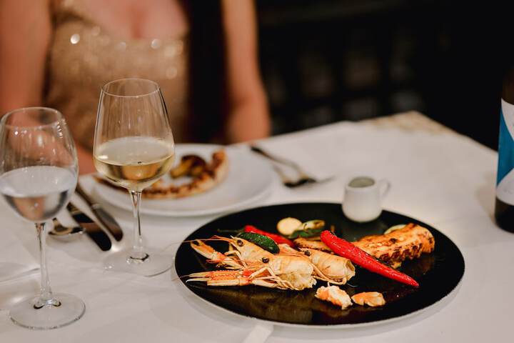 Dining 66 of 167