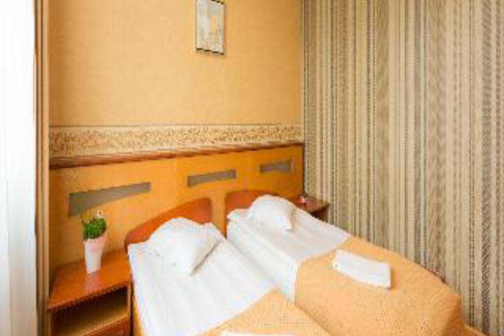 Room 3 of 5