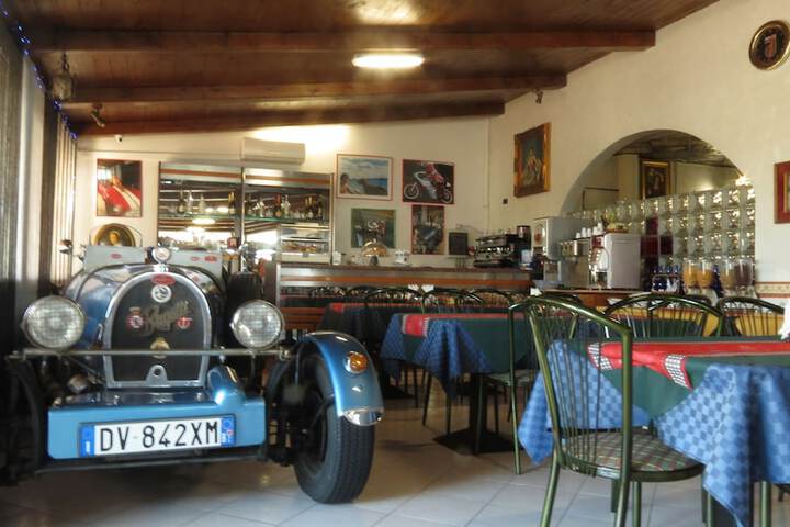 Breakfast area