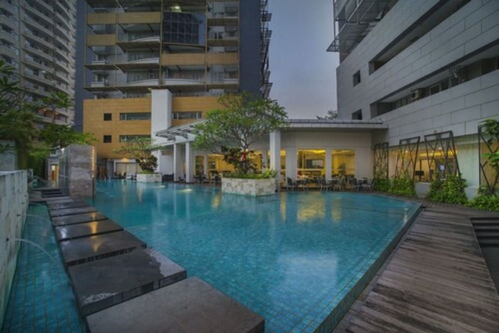 Pool 73 of 115