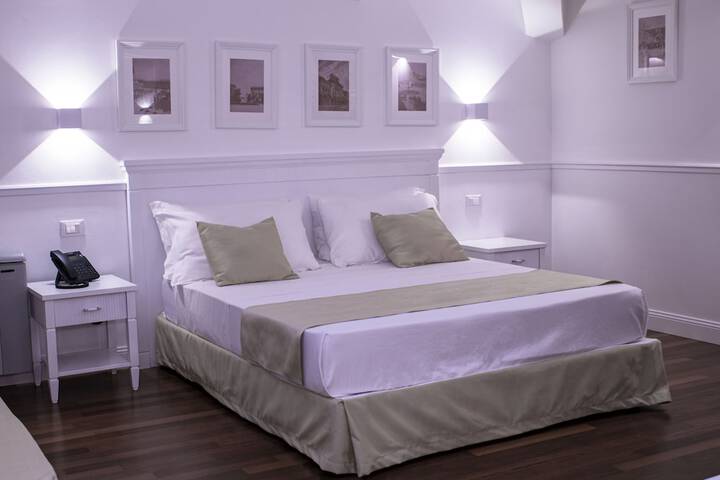 Room 5 of 34