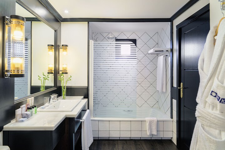 Clean Restrooms
