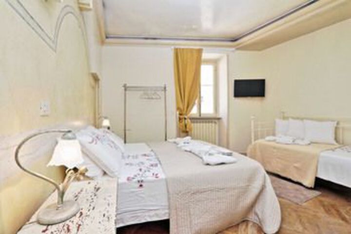 Room 48 of 107